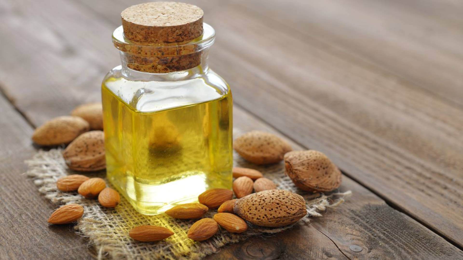 Sweet Almond Oil In Sahnidih